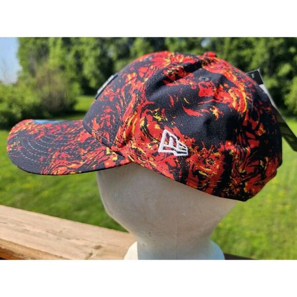 Oracle Red Bull Racing 9forty Flames Hat Cap Adjustable Unisex New Era - Picture 2 of 8